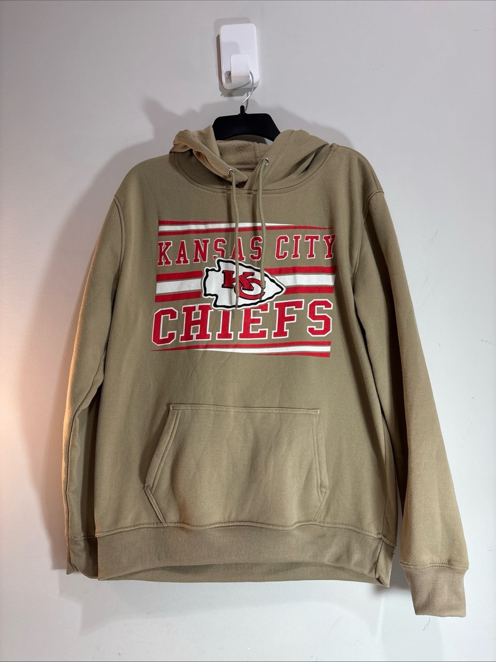 Kansas City Chiefs Tan Hooded Sweatshirt. 1266